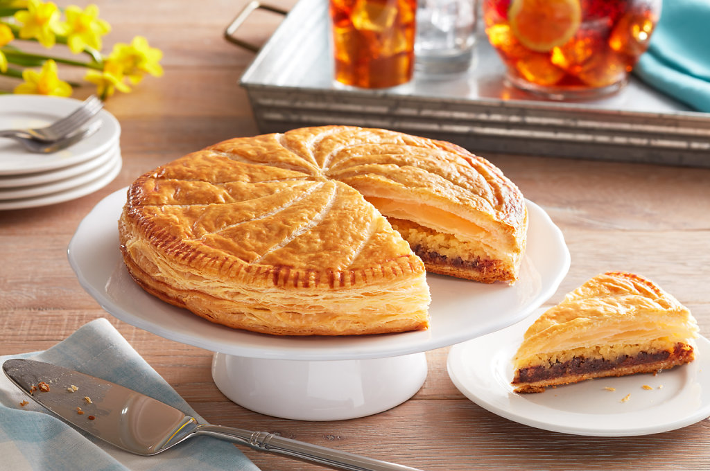 Puff-Pastry-Almond-Chocolate-Pithivier-Sliced.jpg